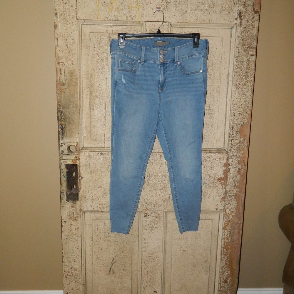 Torrid JEGGING - SUPER SOFT LIGHT WASH WITH RAW HEM Size 12S (T-4)